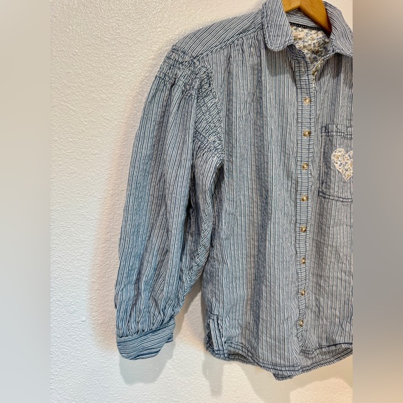 Pilcro Anthropologie Blue Striped Button Down Shirt Heart Patch Preppy Top XXS - Picture 3 of 7